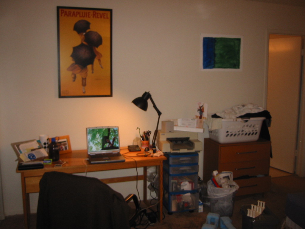 bedroomdesk.jpg